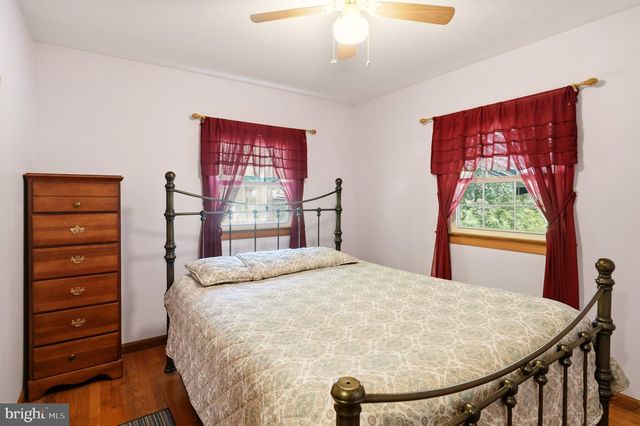 33 BURNS RD, Millville, NJ 08332