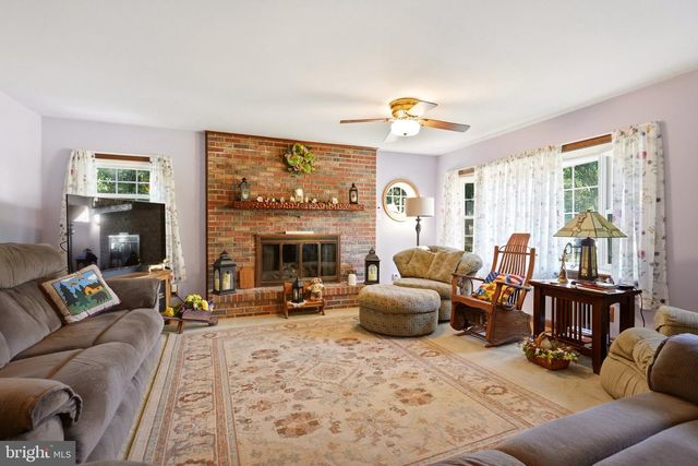 33 BURNS RD, Millville, NJ 08332