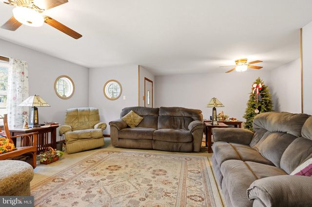 33 BURNS RD, Millville, NJ 08332