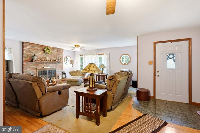33 BURNS RD, Millville, NJ 08332