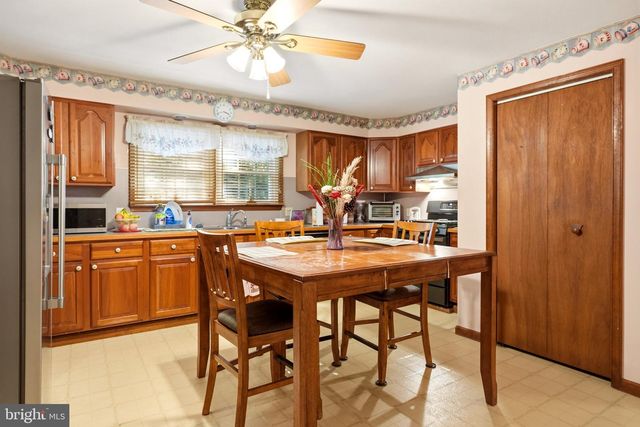 33 BURNS RD, Millville, NJ 08332