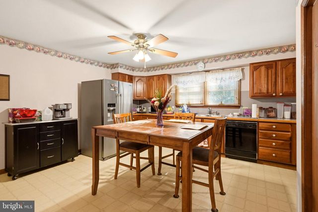 33 BURNS RD, Millville, NJ 08332