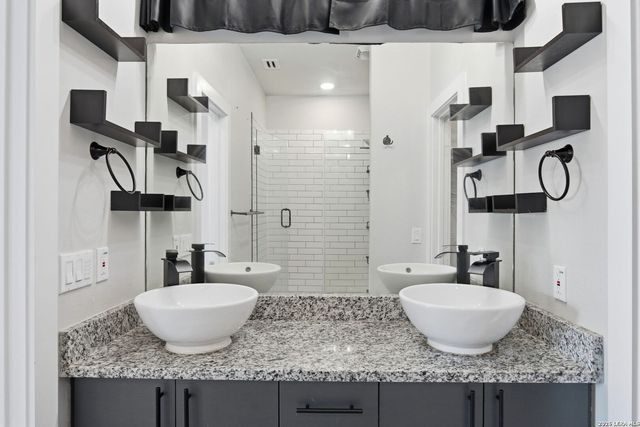 344 Claremont, San Antonio, TX 78209