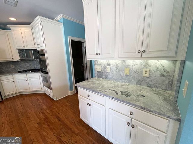 300 Towne Overlook Circle, Canton, GA 30114