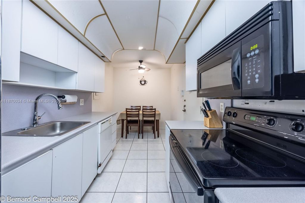 1100 Saint Charles Pl 717, Pembroke Pines, FL 33026
