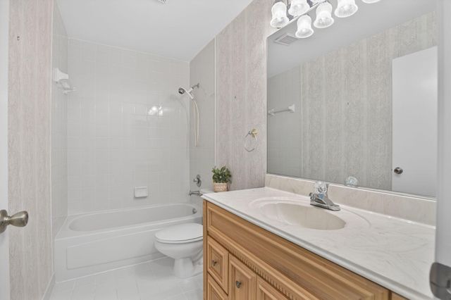 10819 SE Sea Pines Circle, Hobe Sound, FL 33455