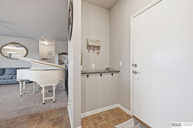 7513 N 90th Street, Omaha, NE 68122