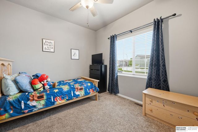 7513 N 90th Street, Omaha, NE 68122