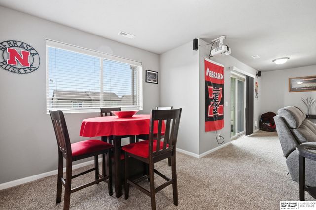 7513 N 90th Street, Omaha, NE 68122