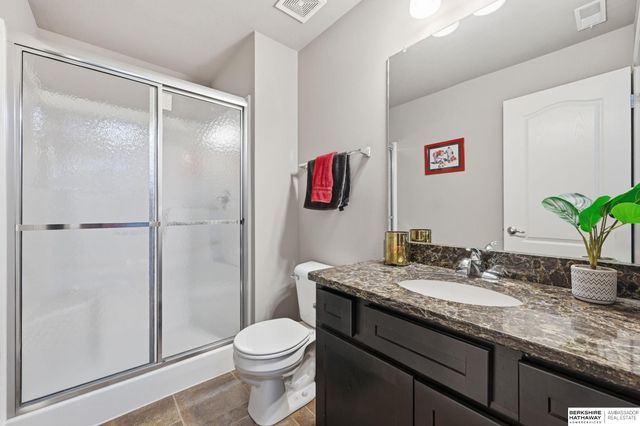 7513 N 90th Street, Omaha, NE 68122