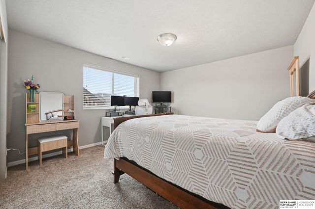 7513 N 90th Street, Omaha, NE 68122