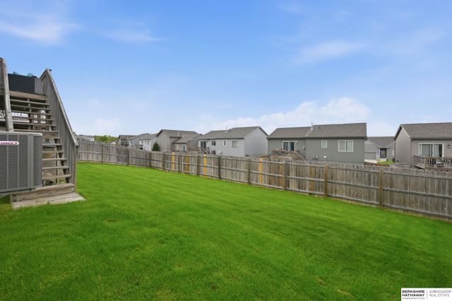 7513 N 90th Street, Omaha, NE 68122