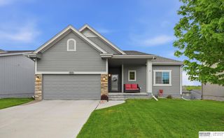 7513 N 90th Street, Omaha, NE 68122