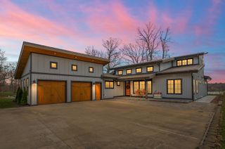 308 Fisher Court, Berrien Springs Vllg, MI 49103