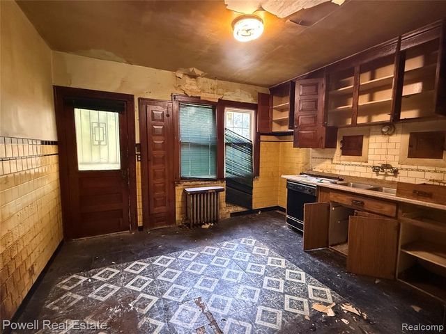 13659 Linnhurst Street, Detroit, MI 48205