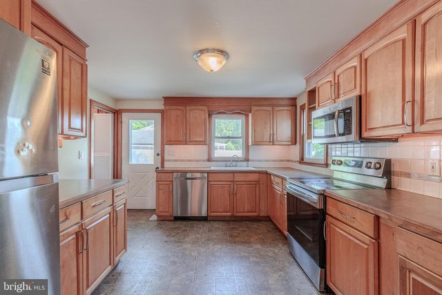 1474 BURLEIGH AVE, Cape May Court House, NJ 08210