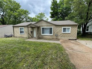 9815 Vickie Place, St Louis, MO 63136