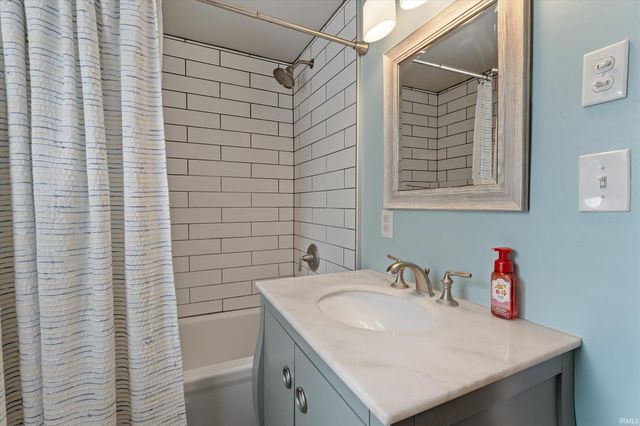 1430 E Monroe Street, South Bend, IN 46615