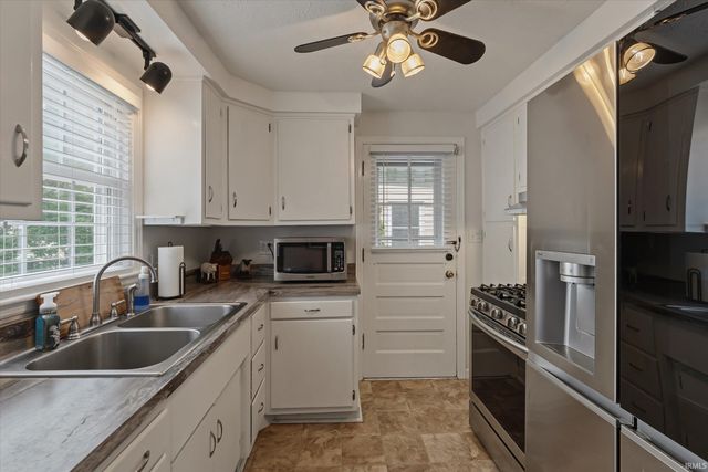 1430 E Monroe Street, South Bend, IN 46615