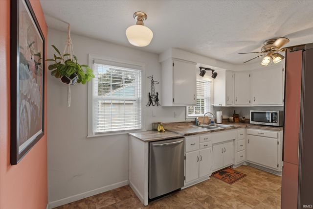 1430 E Monroe Street, South Bend, IN 46615