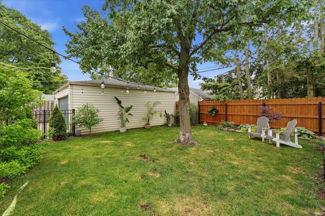 1430 E Monroe Street, South Bend, IN 46615