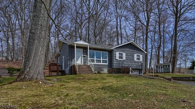 96 Lions Head Dr, Wayne Twp., NJ 07470