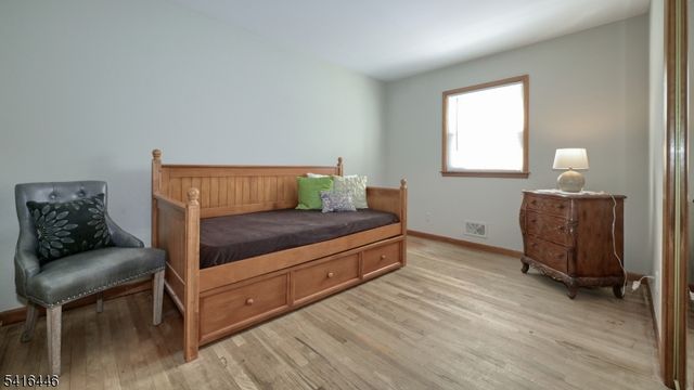 96 Lions Head Dr, Wayne Twp., NJ 07470