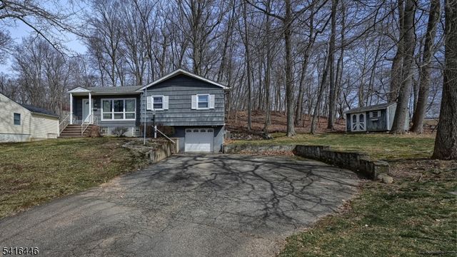 96 Lions Head Dr, Wayne Twp., NJ 07470