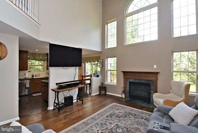 1861 CREEKVIEW LN, Jamison, PA 18929