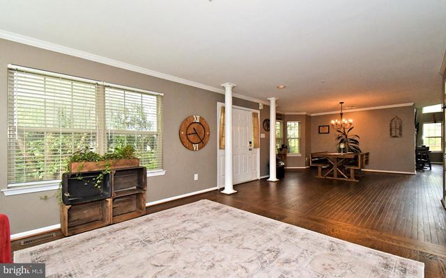 1861 CREEKVIEW LN, Jamison, PA 18929