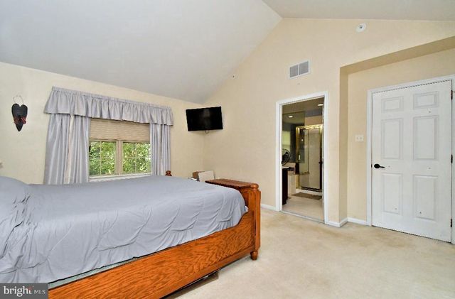 1861 CREEKVIEW LN, Jamison, PA 18929