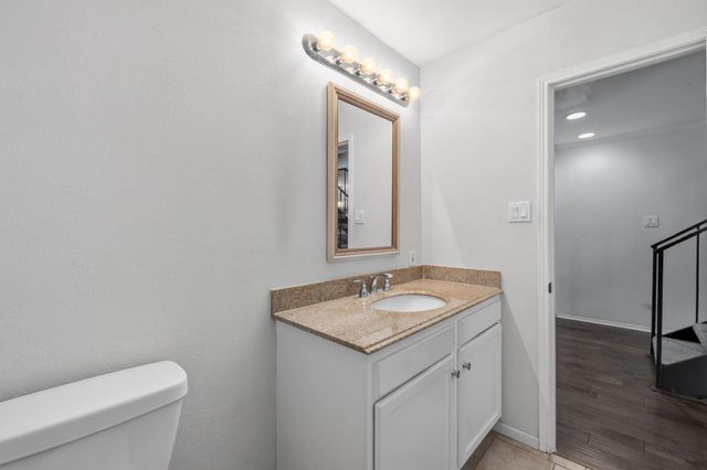 5534 Beverlyhill Street 8, Houston, TX 77056