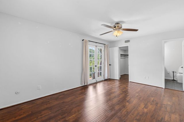 5534 Beverlyhill Street 8, Houston, TX 77056