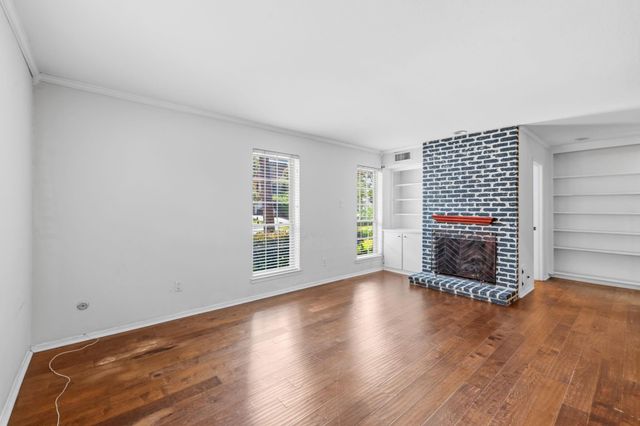 5534 Beverlyhill Street 8, Houston, TX 77056
