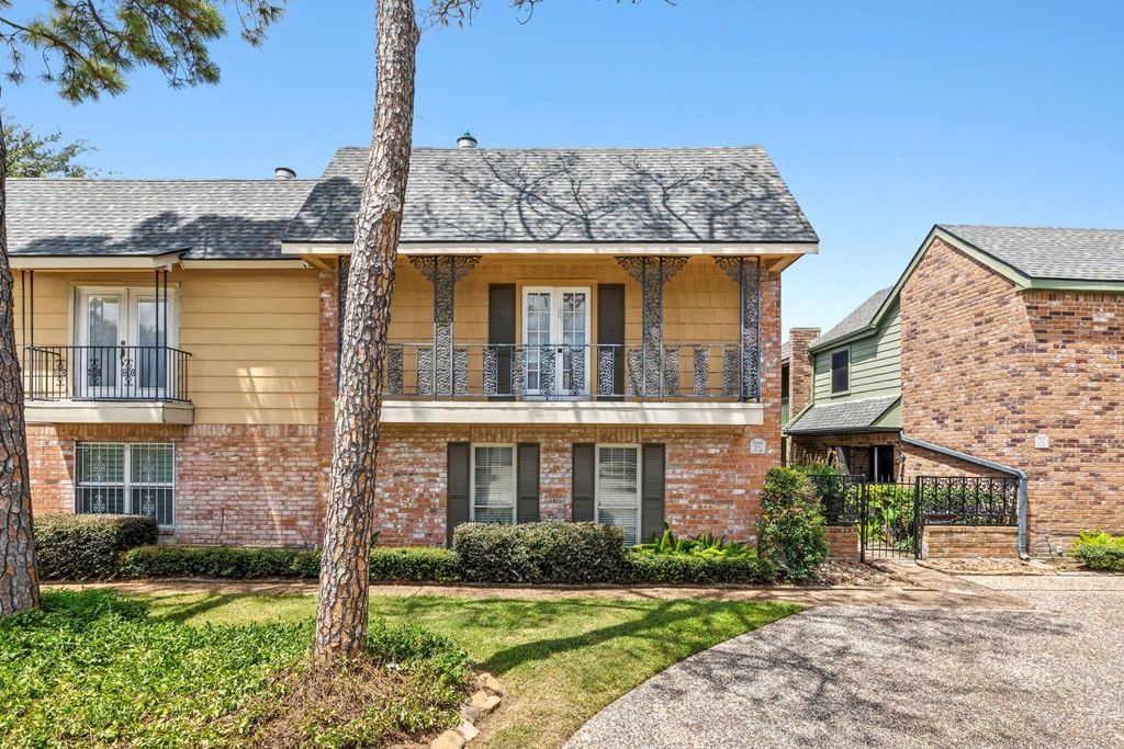 5534 Beverlyhill Street 8, Houston, TX 77056