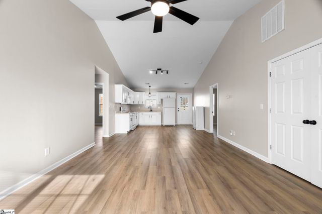 411 Portifino Court, Boiling Springs, SC 29316