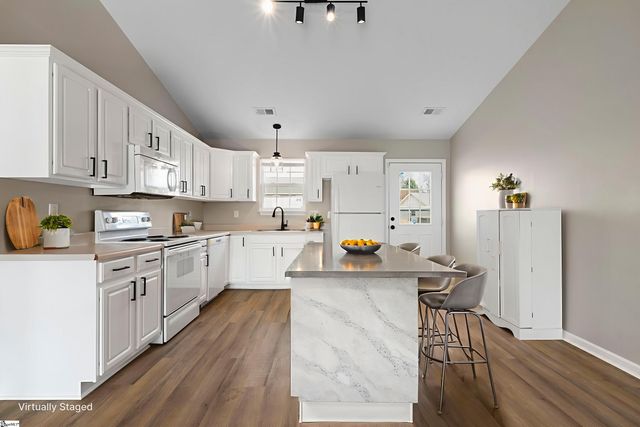 411 Portifino Court, Boiling Springs, SC 29316