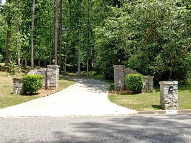 5025 Greentree Trail, South Fulton, GA 30349