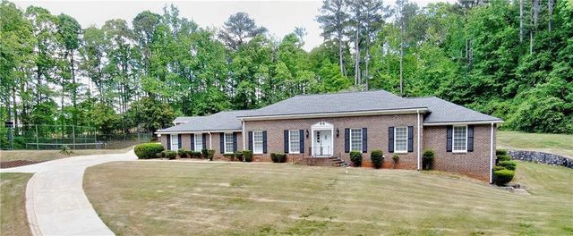5025 Greentree Trail, South Fulton, GA 30349