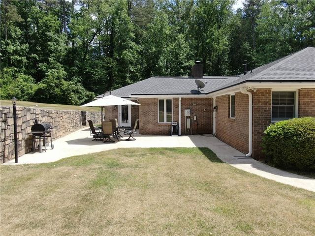 5025 Greentree Trail, South Fulton, GA 30349