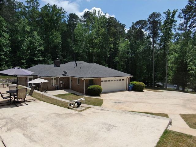 5025 Greentree Trail, South Fulton, GA 30349
