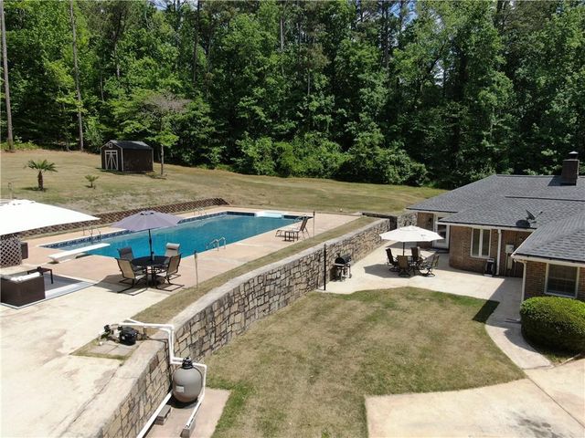5025 Greentree Trail, South Fulton, GA 30349
