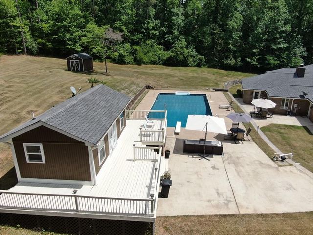 5025 Greentree Trail, South Fulton, GA 30349