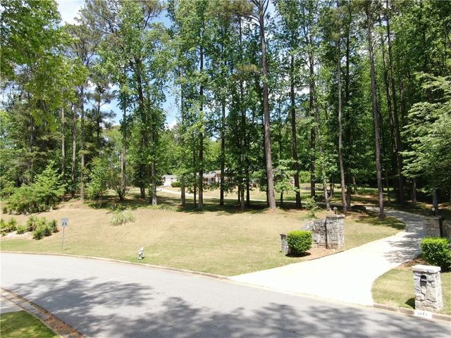 5025 Greentree Trail, South Fulton, GA 30349