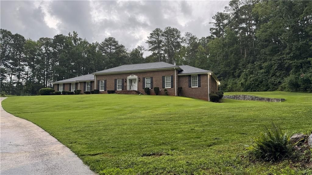 5025 Greentree Trail, South Fulton, GA 30349