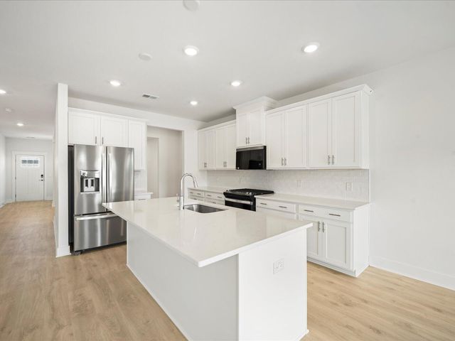 448 Radiant Blue Way, Summerville, SC 29486
