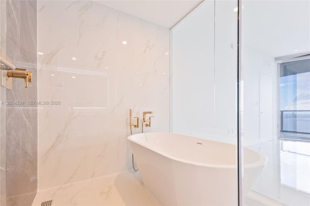 700 NE 24th St 4101, Miami, FL 33137