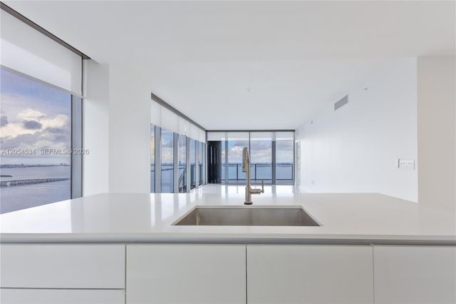 700 NE 24th St 4101, Miami, FL 33137