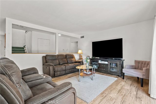 2691 Grayson Court, Simi Valley, CA 93065