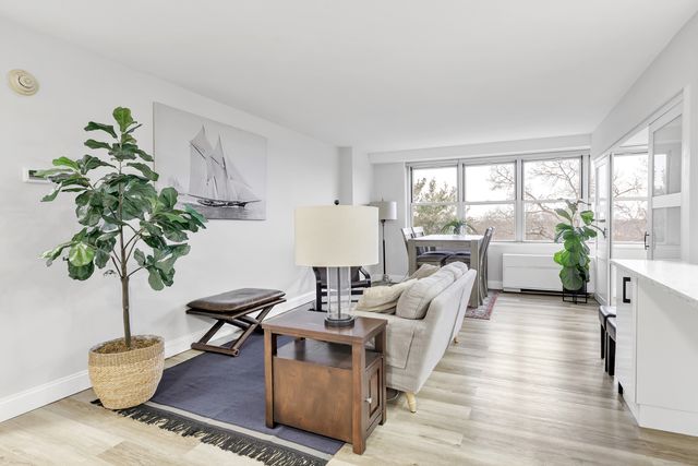 2625 Park Avenue 5S, Bridgeport, CT 06604